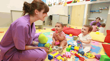 Guarderia busca a personas talentos para cuidar niños|